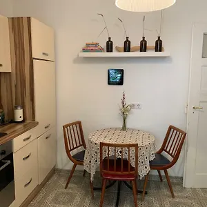 West Apartamento